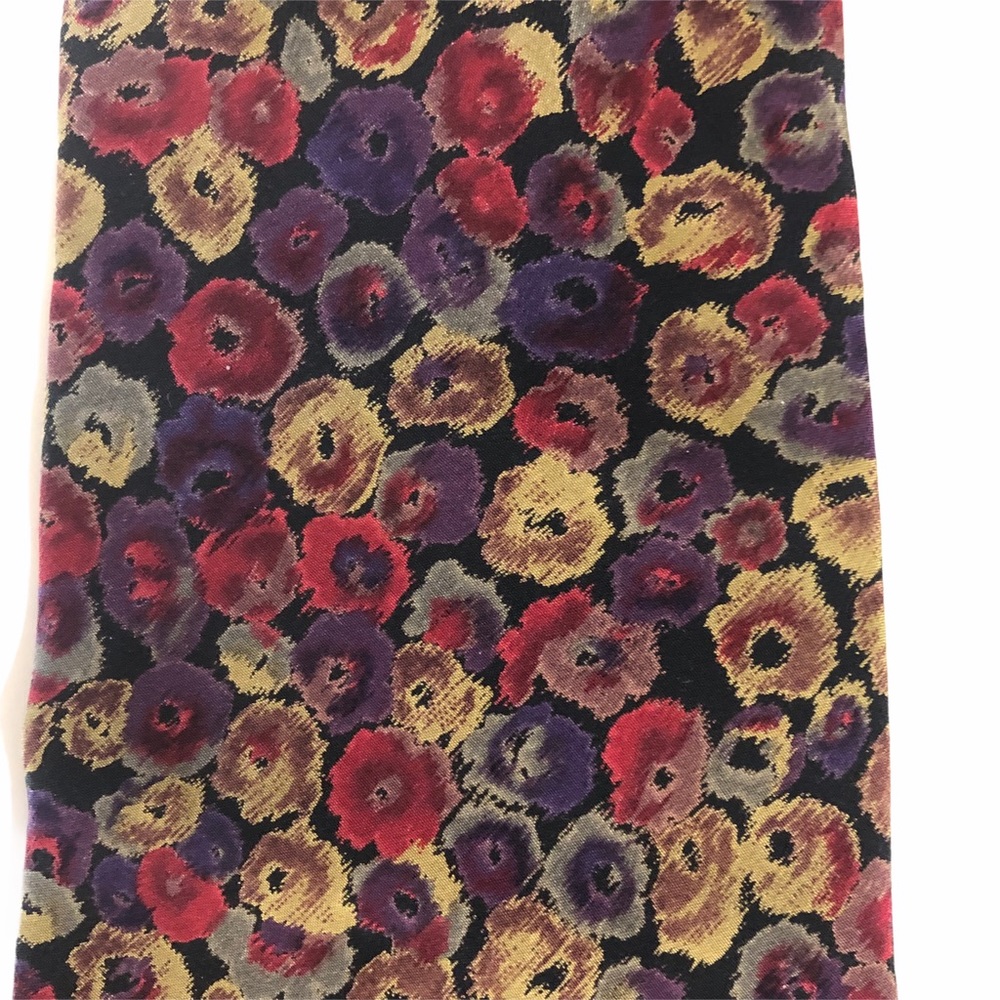Sazzari men’s tie 100% silk made in Italy 4 1/4”